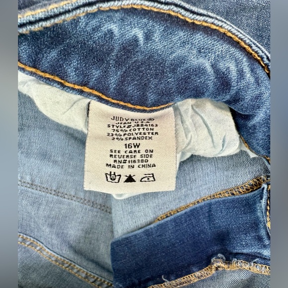 Judy Blue Jeans Womens 16W Blue Mid Rise Distressed Snake Print Skinny - Picture 5 of 10